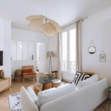 Apartment Gorgeous Modern 1bd Oberkampf! *