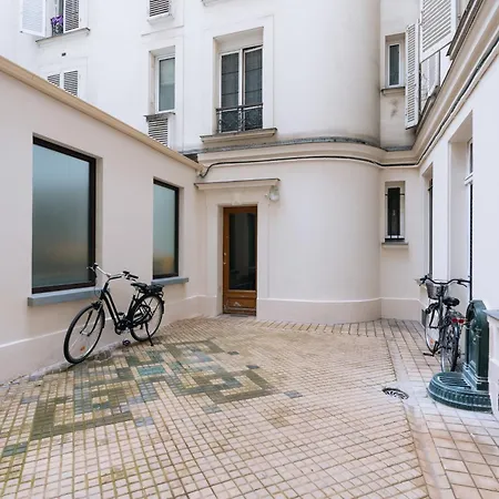 Gorgeous Modern 1bd Oberkampf! Apartment Paris