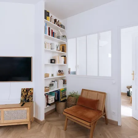 Gorgeous Modern 1bd Oberkampf! Apartment Paris