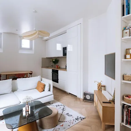 Apartment Gorgeous Modern 1bd Oberkampf!